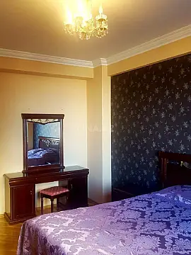 Kirayə verilir 2 otaqlı mənzil 100 m²