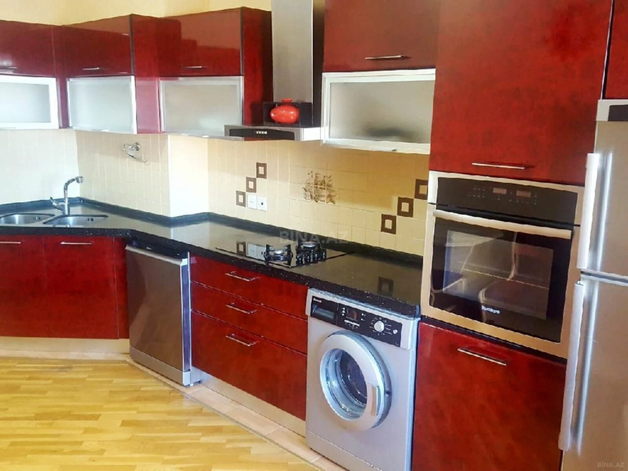 Kirayə verilir 2 otaqlı mənzil 100 m²