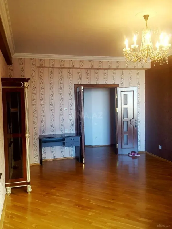Kirayə verilir 2 otaqlı mənzil 100 m²