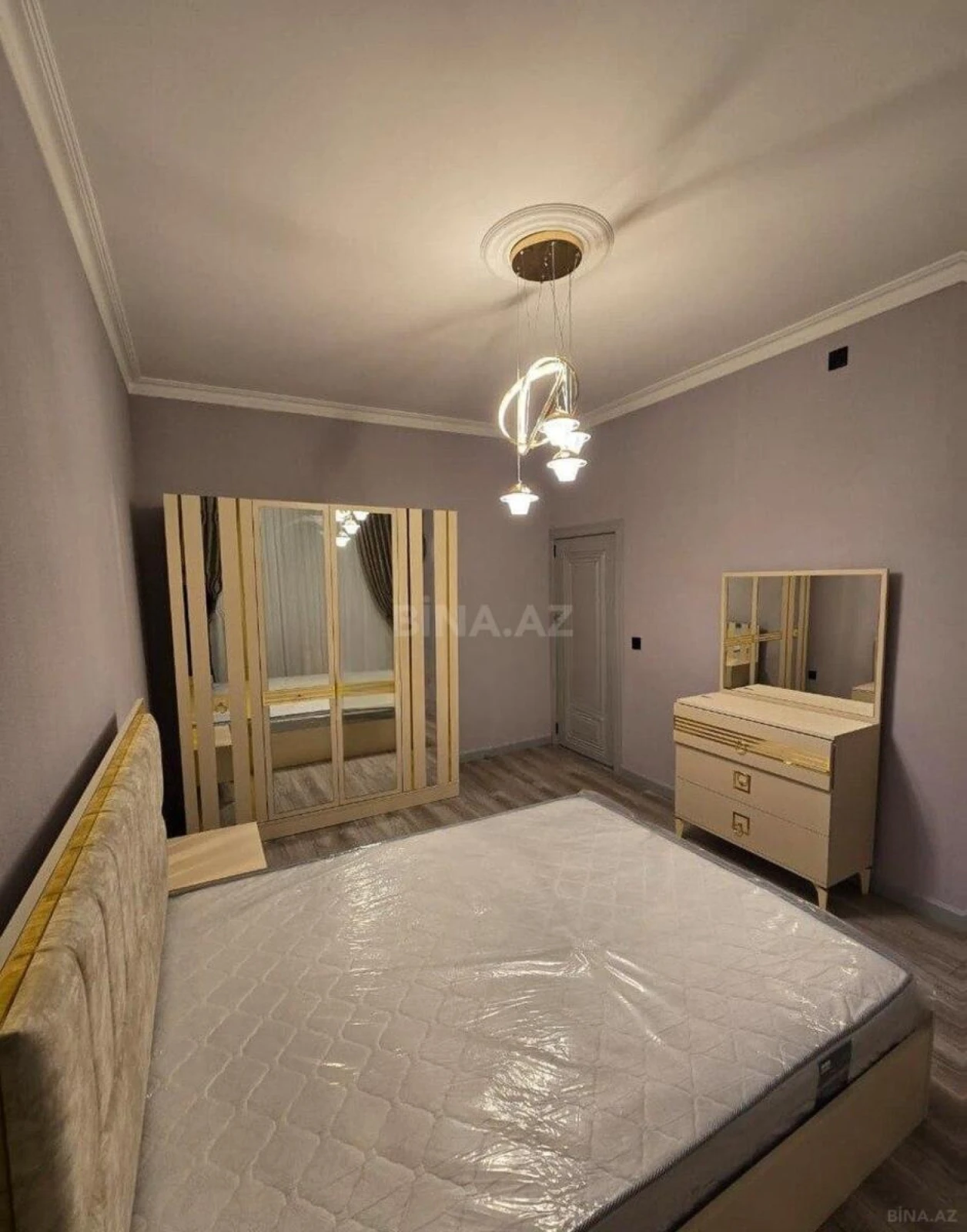 Satılır 2 otaqlı mənzil 60 m²