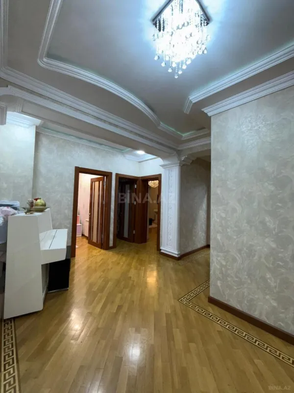 Satılır 3 otaqlı mənzil 97 m²