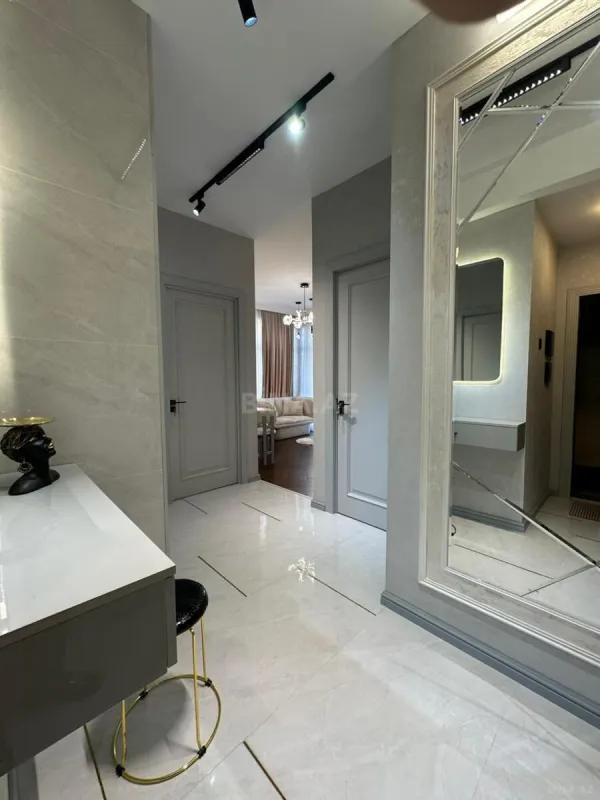 Satılır 2 otaqlı mənzil 55 m²