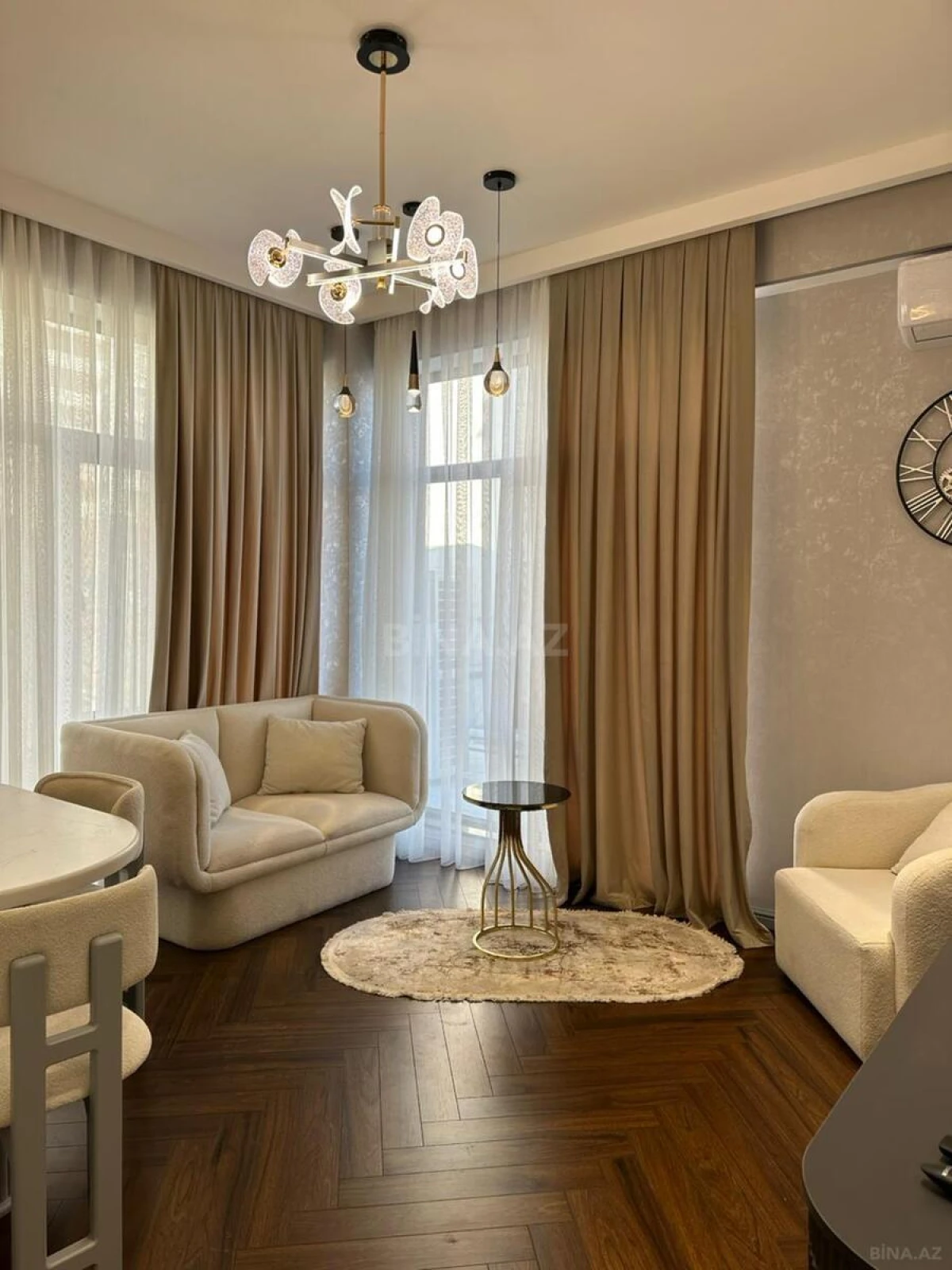 Satılır 2 otaqlı mənzil 55 m²