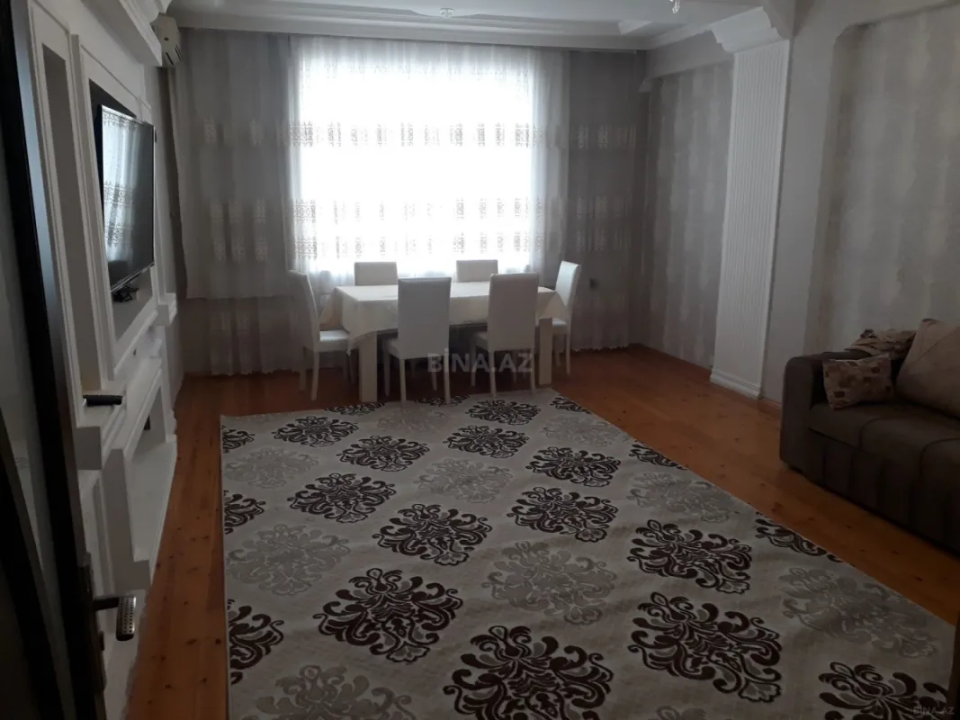 Kirayə verilir 3 otaqlı mənzil 125 m²