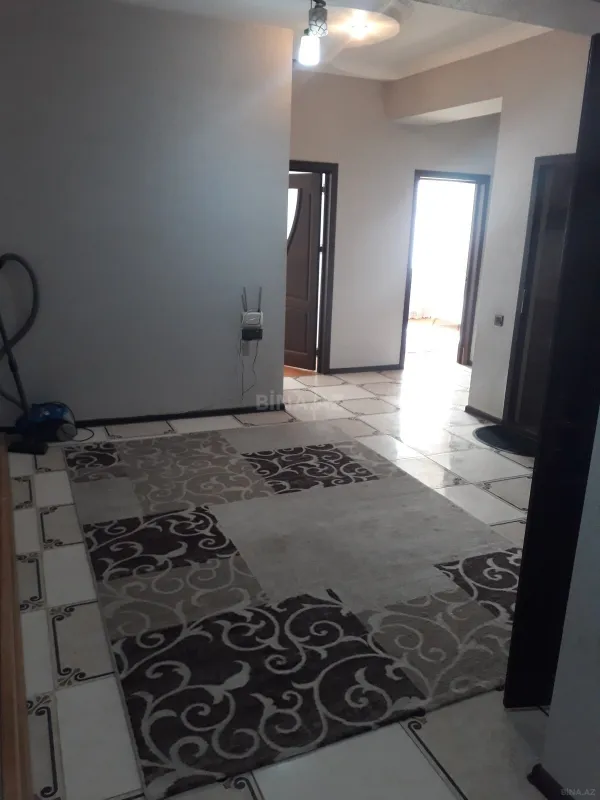 Kirayə verilir 3 otaqlı mənzil 125 m²