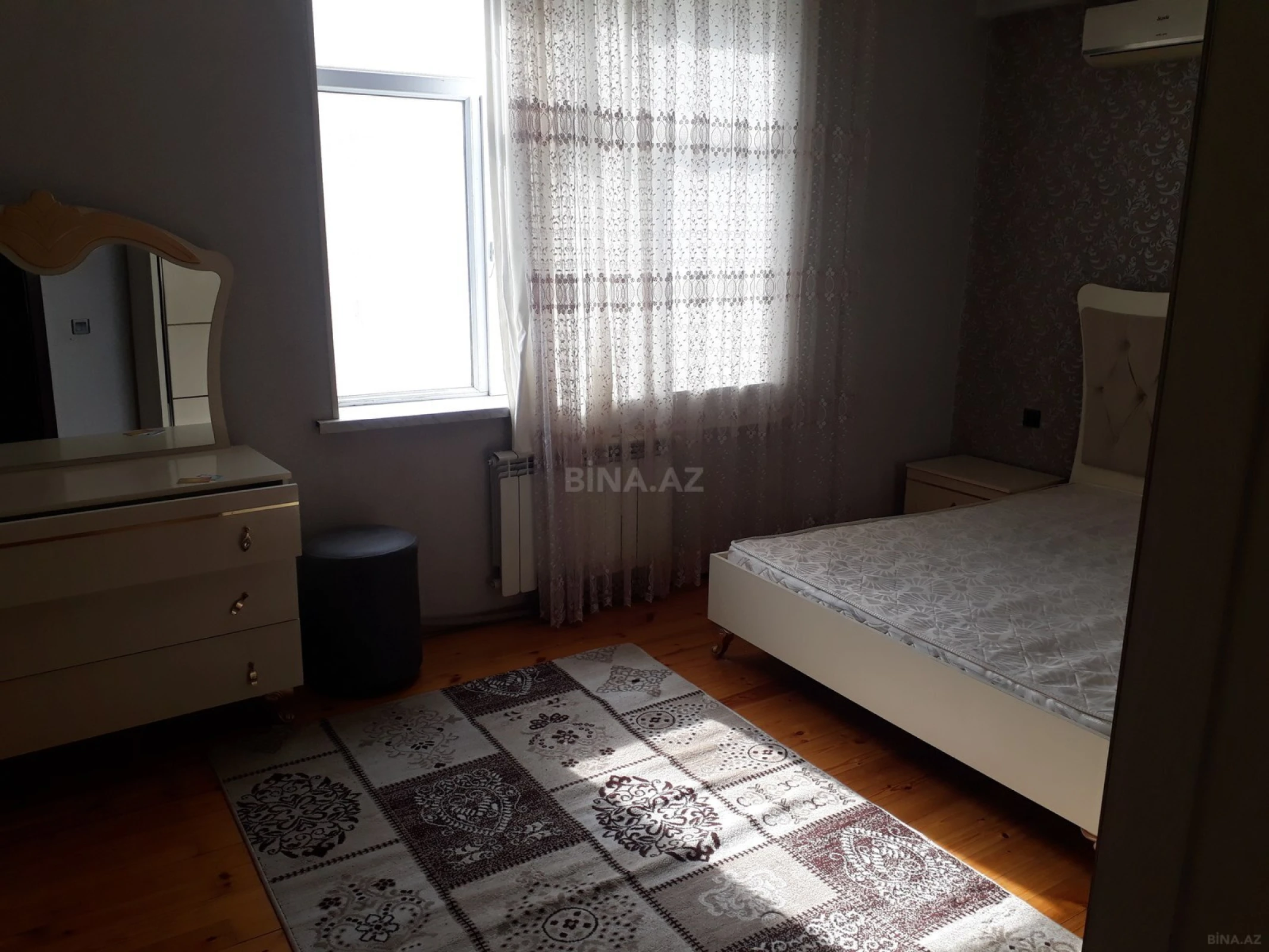 Kirayə verilir 3 otaqlı mənzil 125 m²