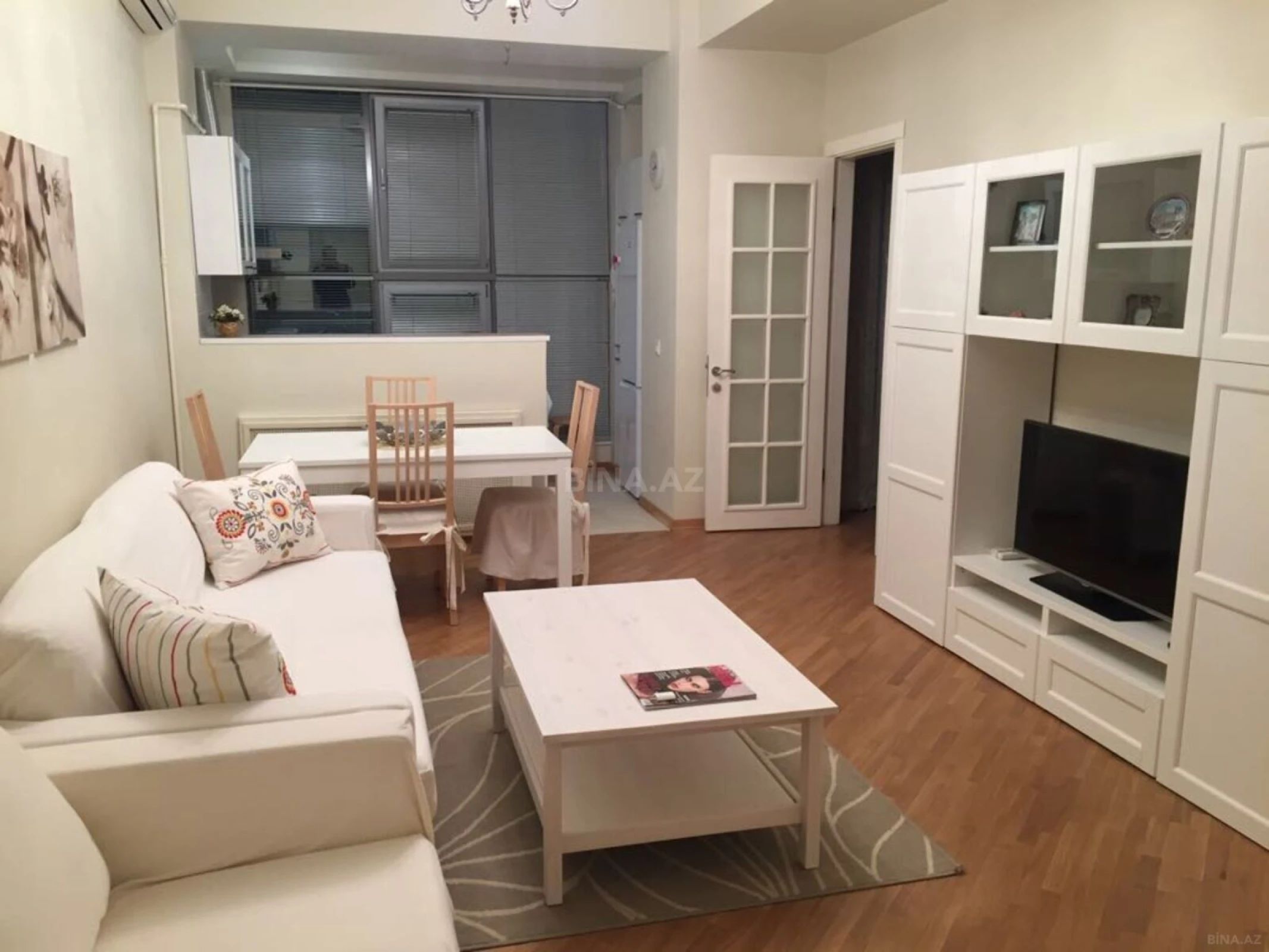 Kirayə verilir 2 otaqlı mənzil 75 m²