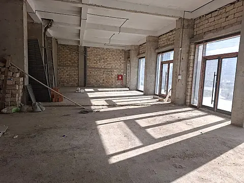 Satılır 2 otaqlı mənzil 78 m²