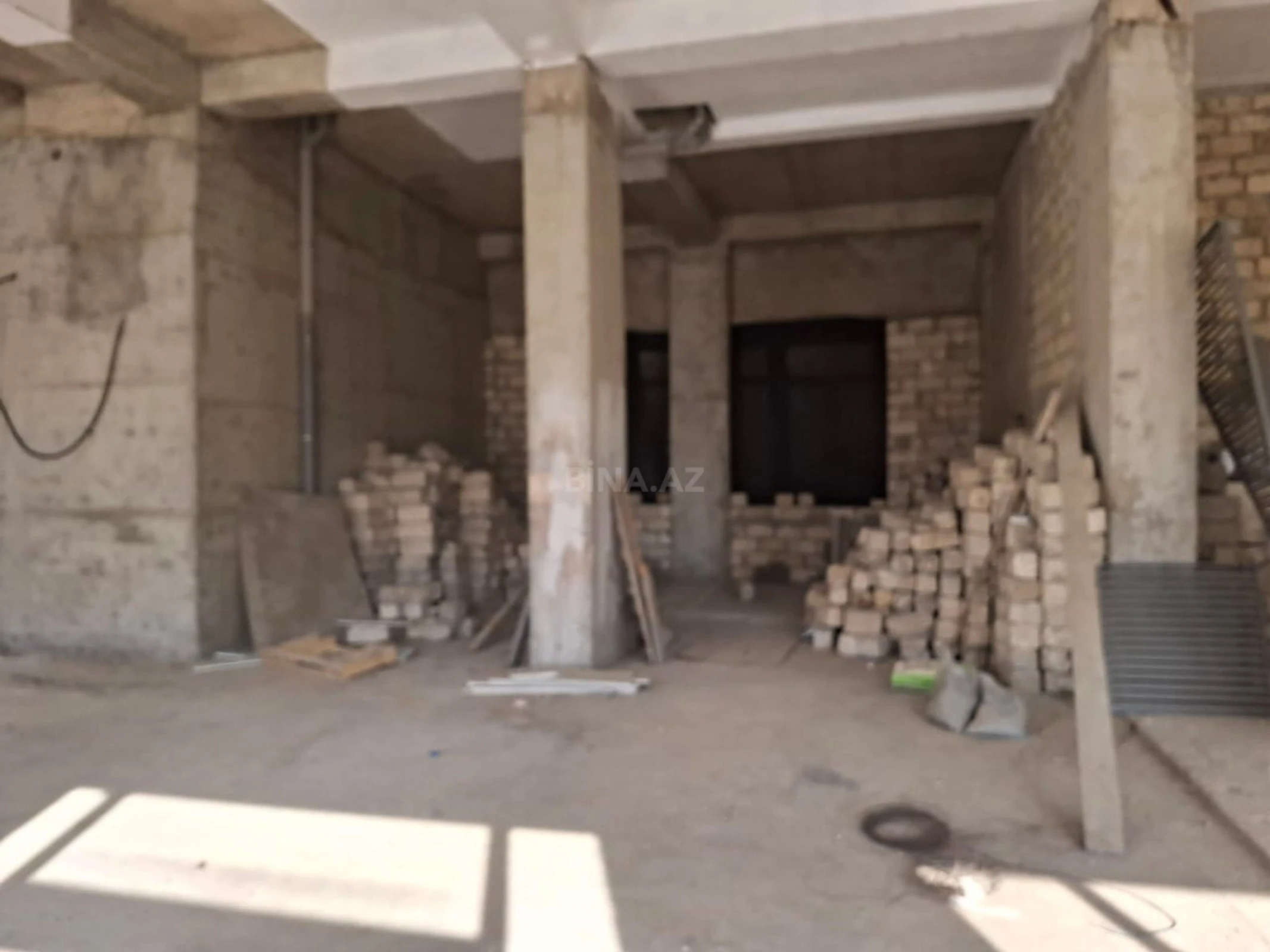 Satılır 2 otaqlı mənzil 78 m²