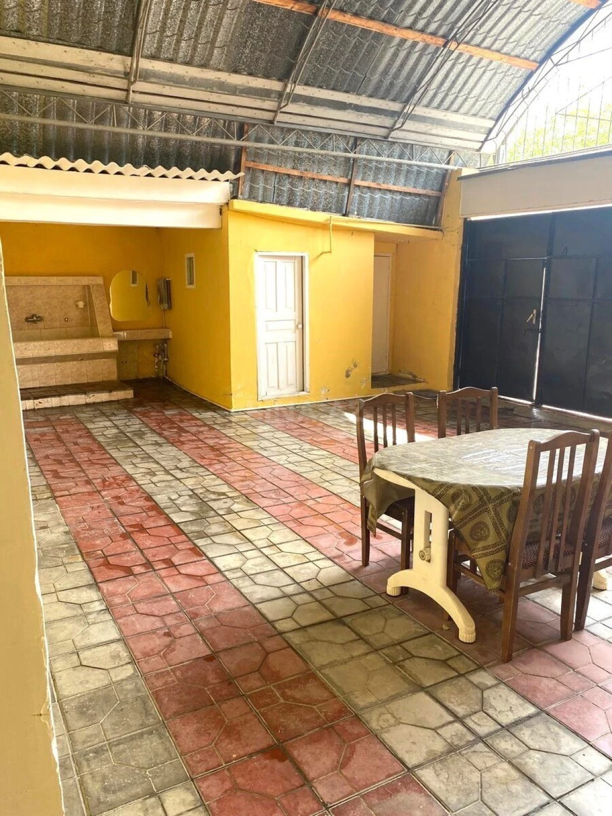 Satılır 5 otaqlı həyət evi 150 m²