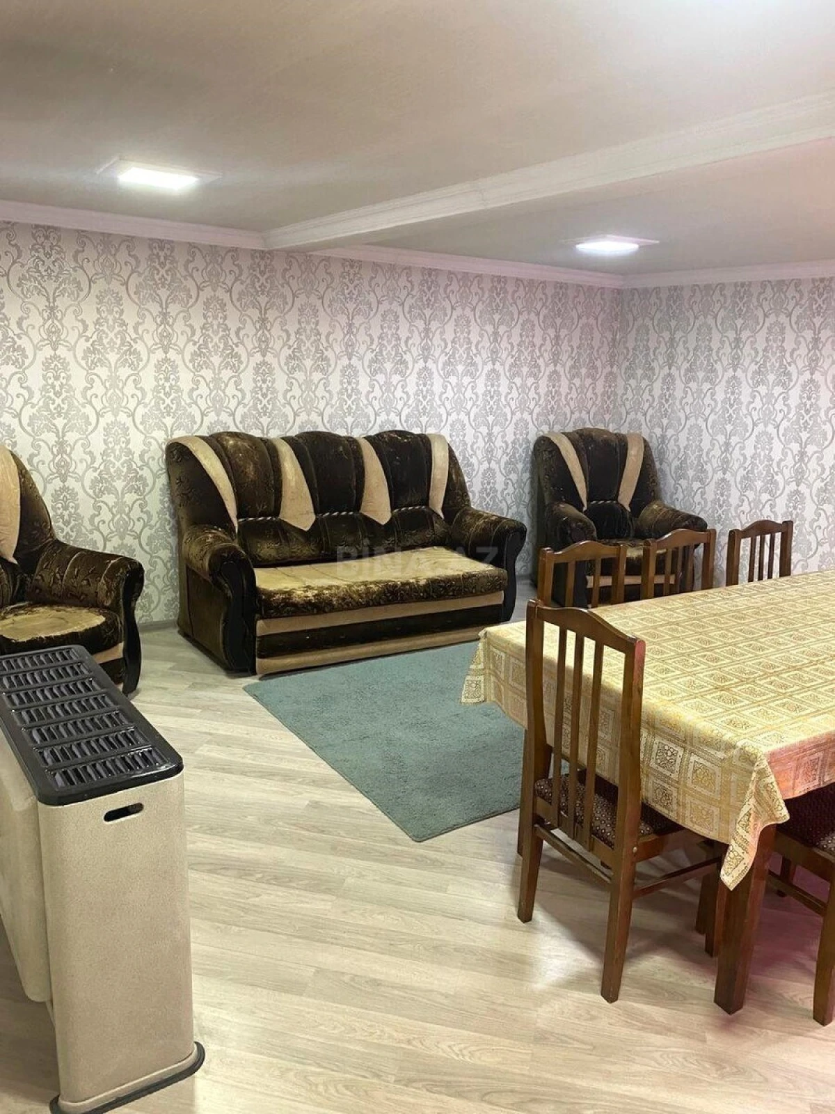 Satılır 5 otaqlı həyət evi 150 m²