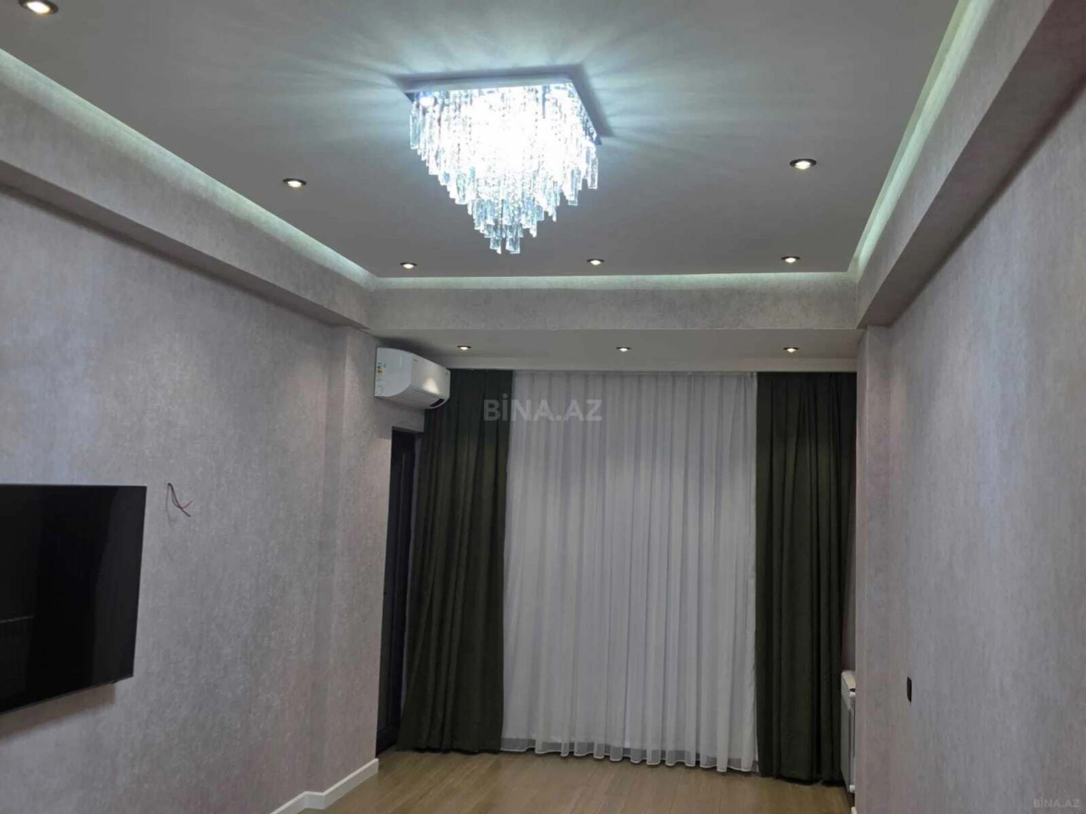 Satılır 3 otaqlı mənzil 114 m²
