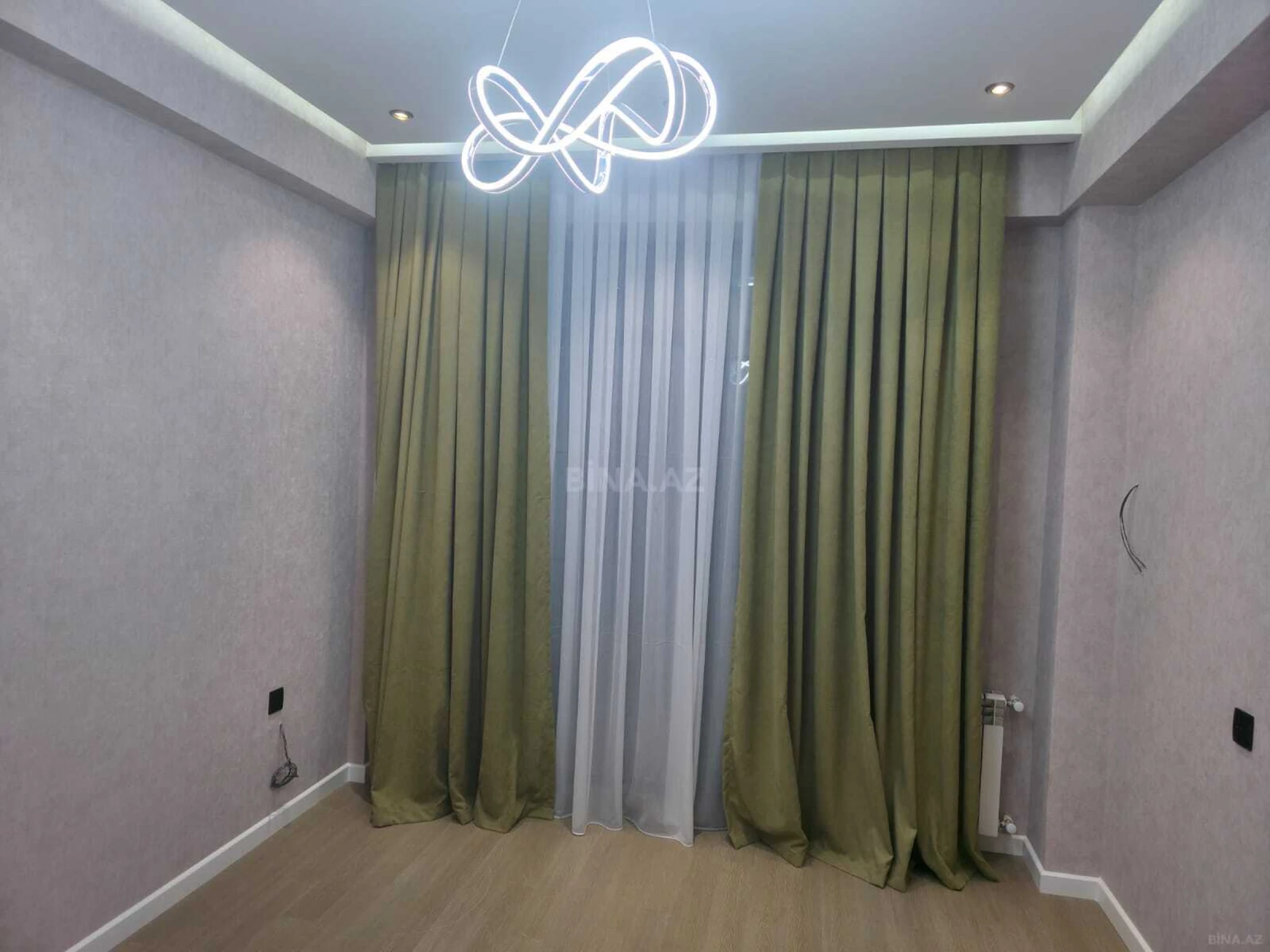 Satılır 3 otaqlı mənzil 114 m²