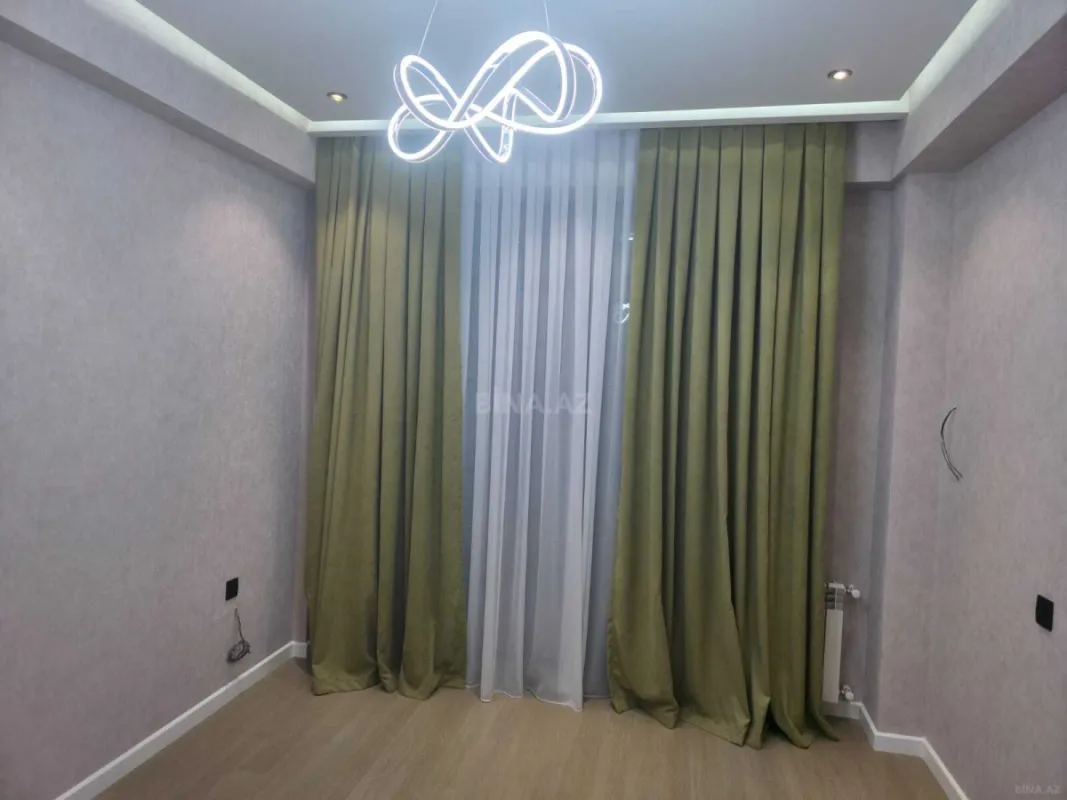 Satılır 3 otaqlı mənzil 114 m²