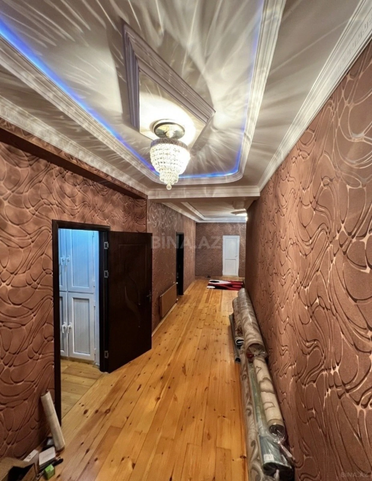 Satılır 3 otaqlı mənzil 140 m²