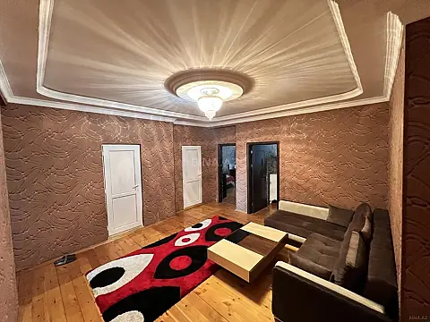 Satılır 3 otaqlı mənzil 140 m²