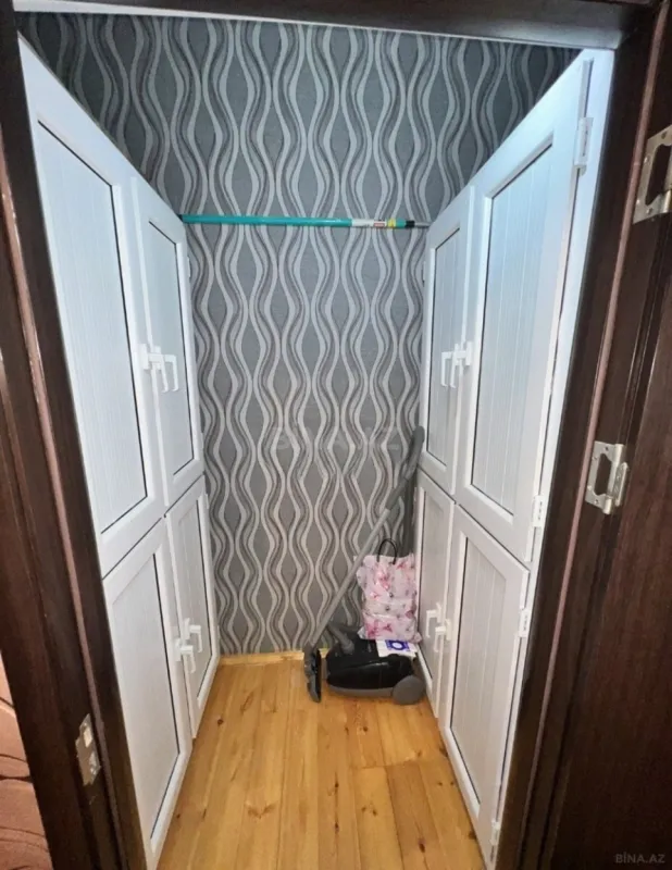 Satılır 3 otaqlı mənzil 140 m²