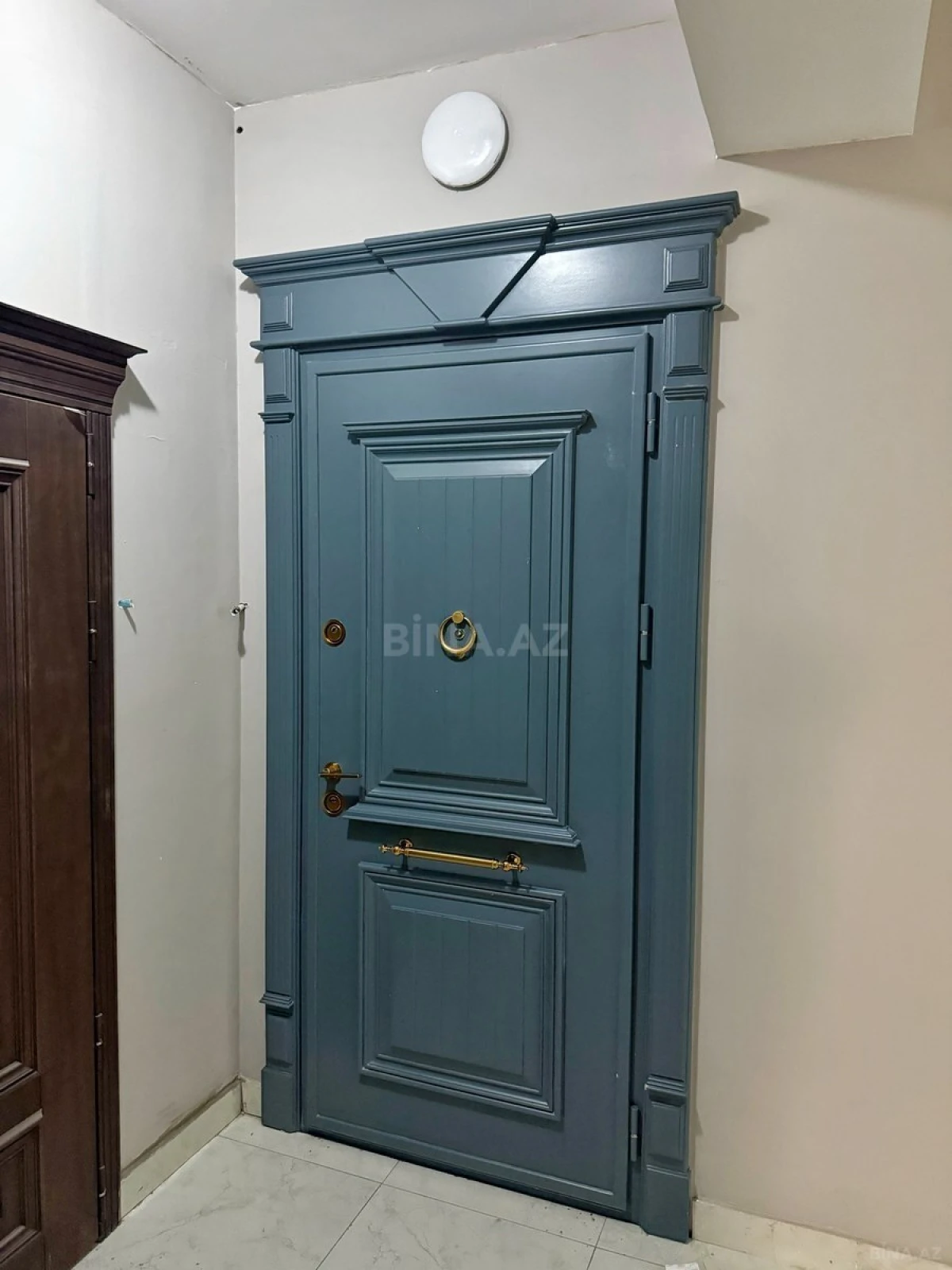 Satılır 4 otaqlı mənzil 165 m²