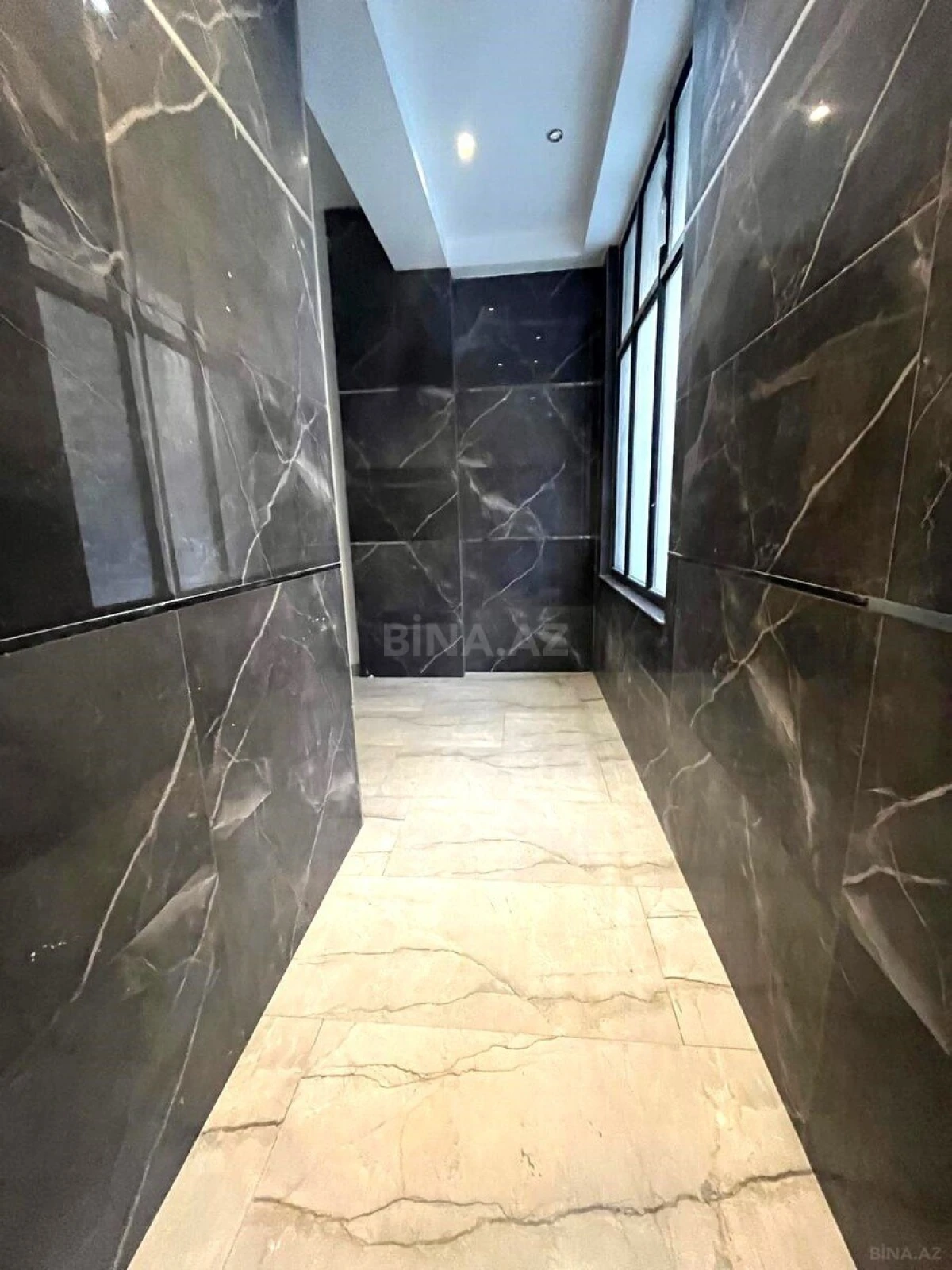 Satılır 3 otaqlı mənzil 109 m²