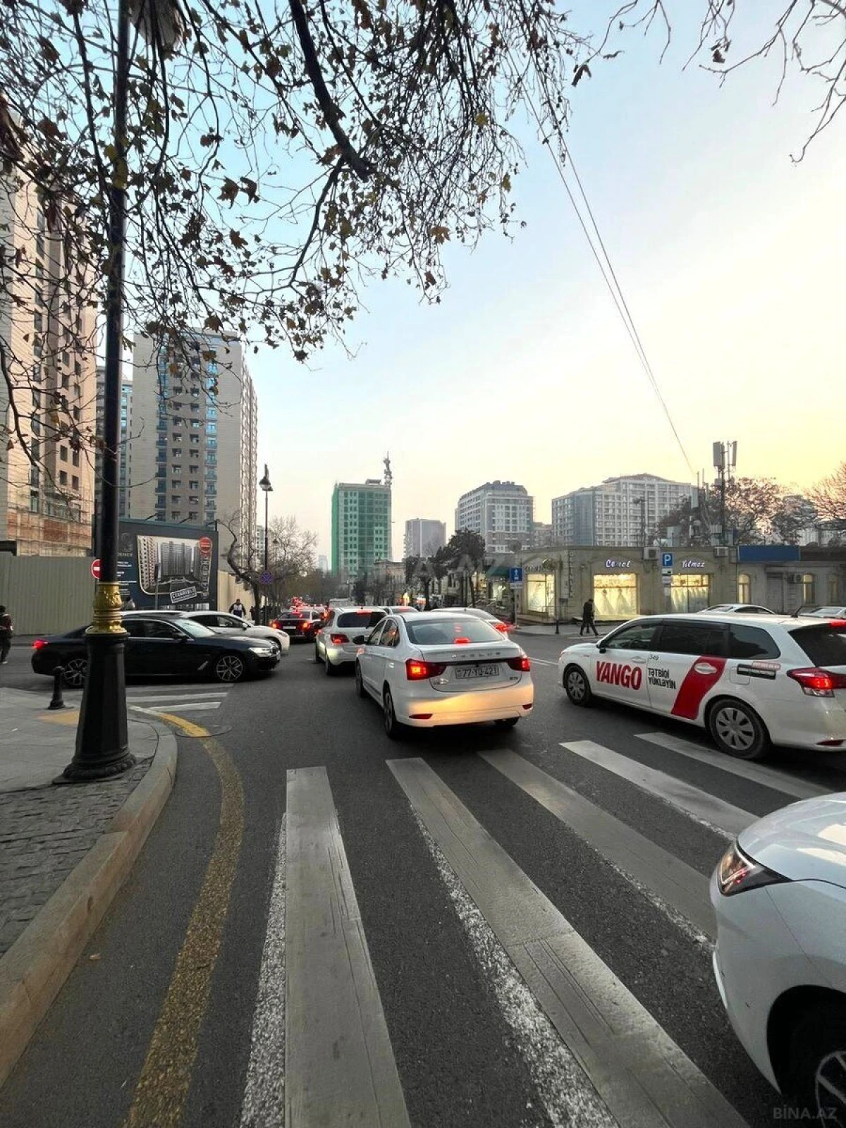 Satılır 3 otaqlı mənzil 109 m²