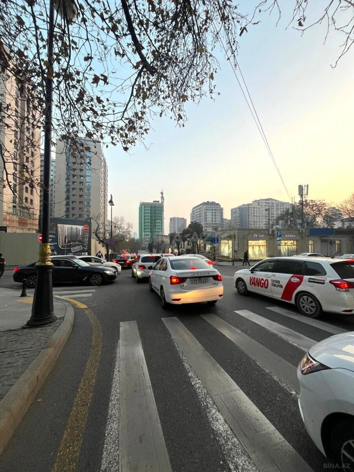 Satılır 3 otaqlı mənzil 109 m²