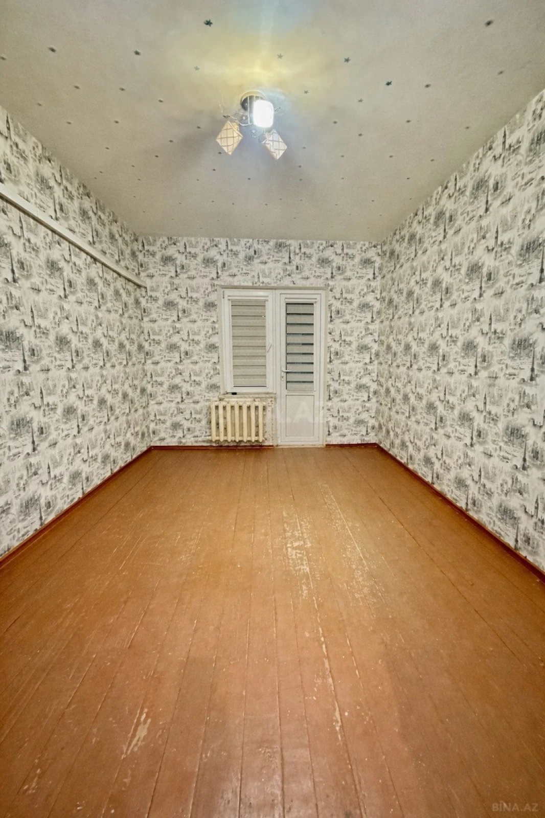 Satılır 3 otaqlı mənzil 98 m²