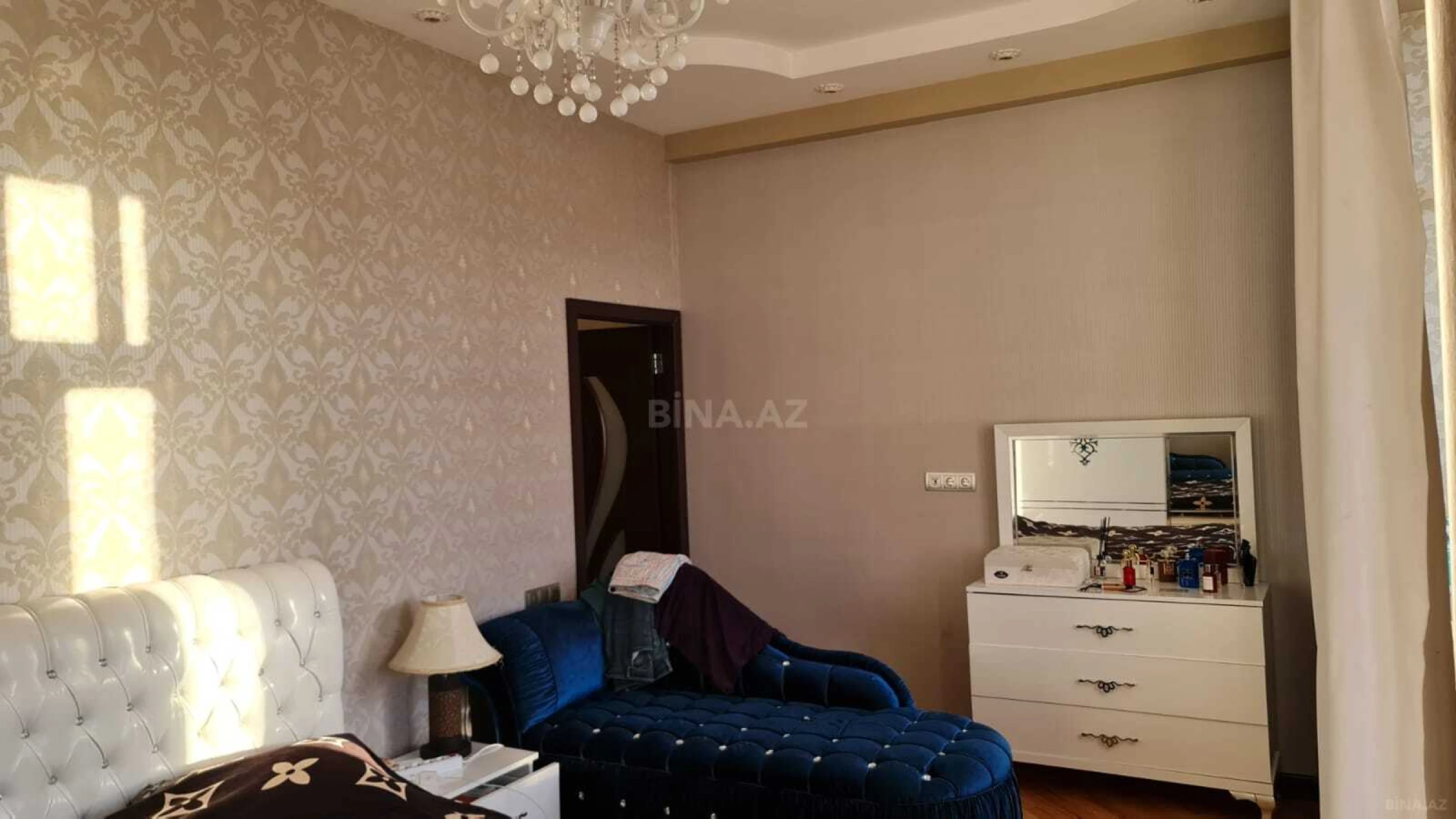 Satılır 3 otaqlı mənzil 106 m²