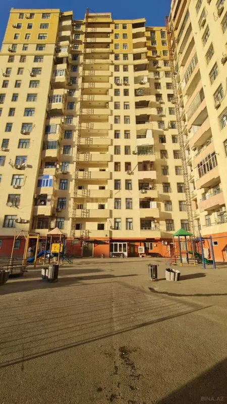 Satılır 3 otaqlı mənzil 106 m²