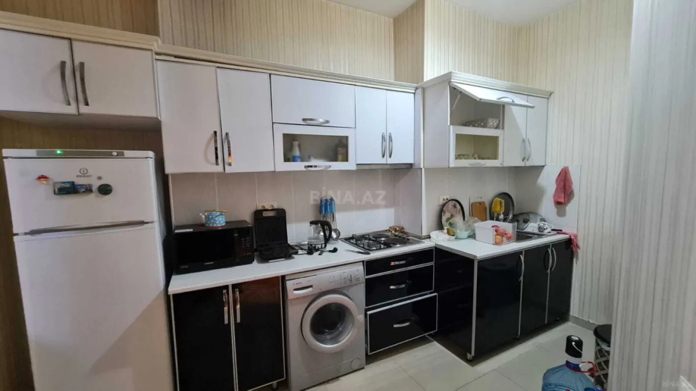 Satılır 3 otaqlı mənzil 106 m²