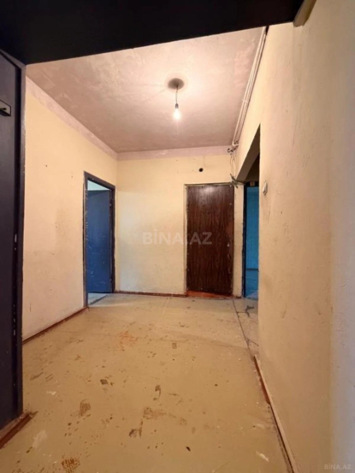 Satılır 4 otaqlı mənzil 100 m²