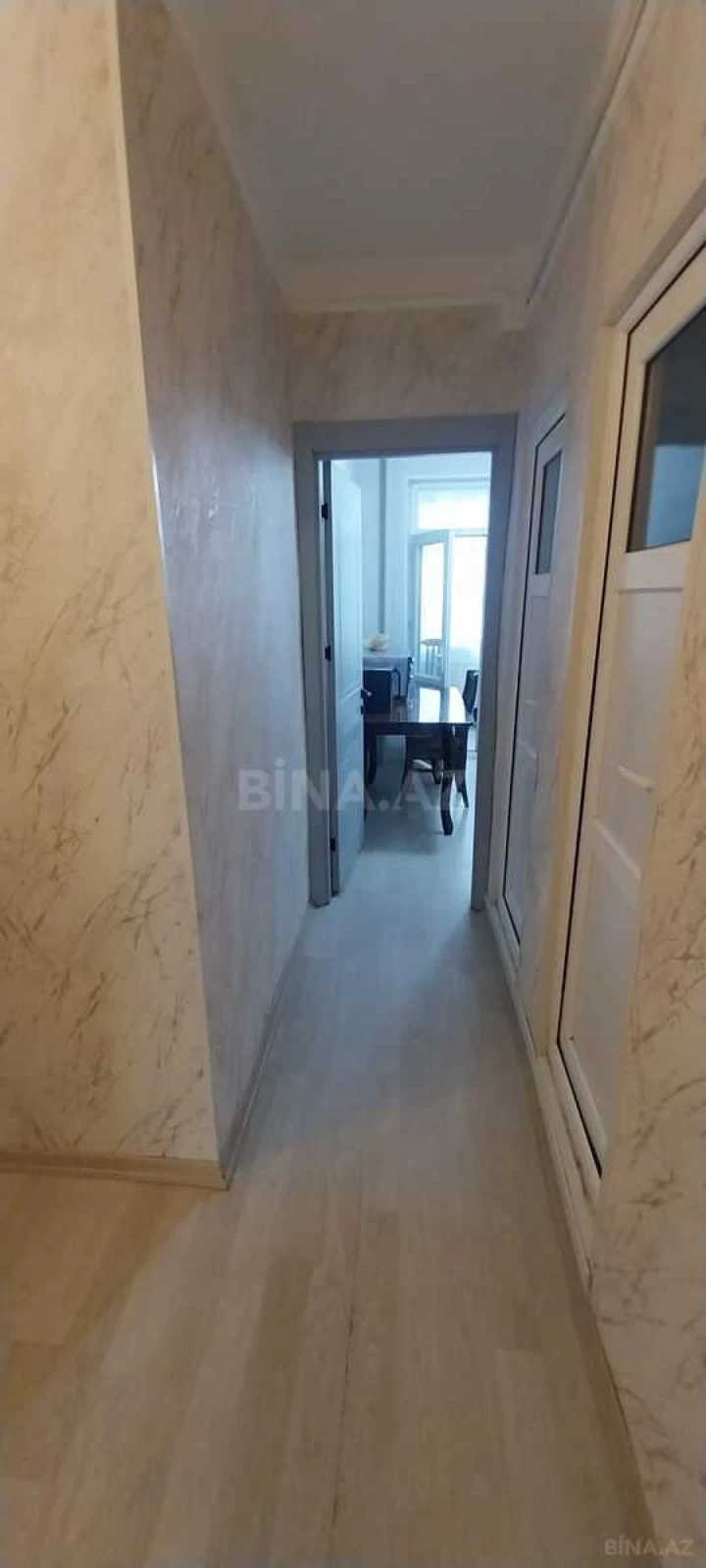 Kirayə verilir 2 otaqlı mənzil 60 m²