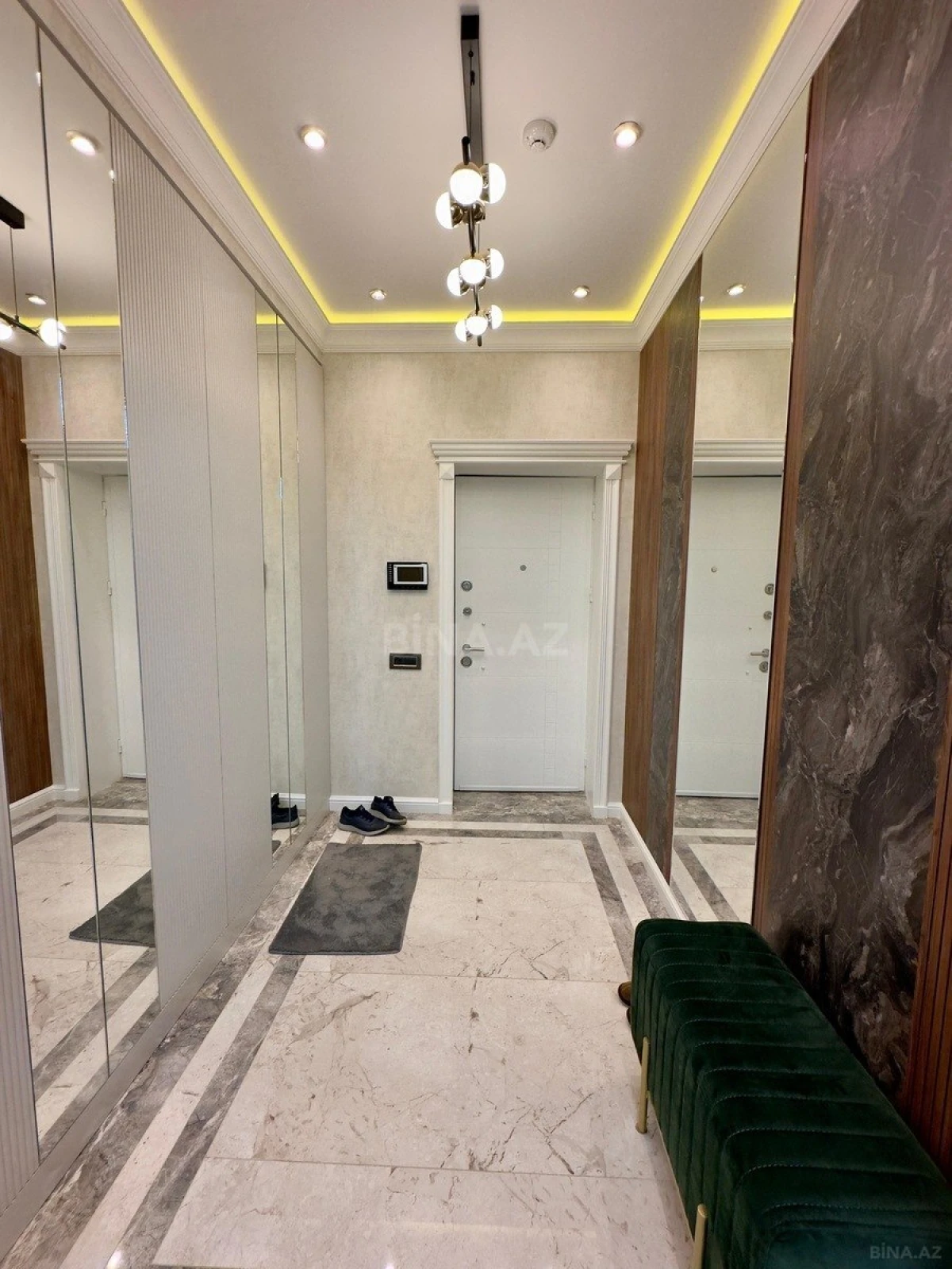 Kirayə verilir 2 otaqlı mənzil 95 m²