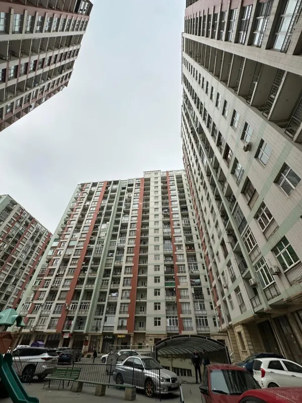 Kirayə verilir 2 otaqlı mənzil 90 m²