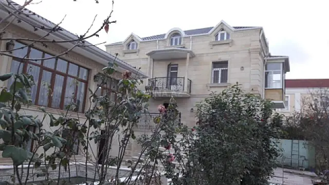 Satılır 5 otaqlı həyət evi 300 m² — Bakı, Badamdar 5 otaq 300.00 m²