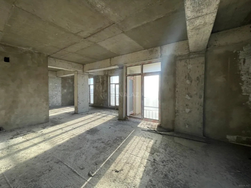 Satılır 3 otaqlı mənzil 105 m²