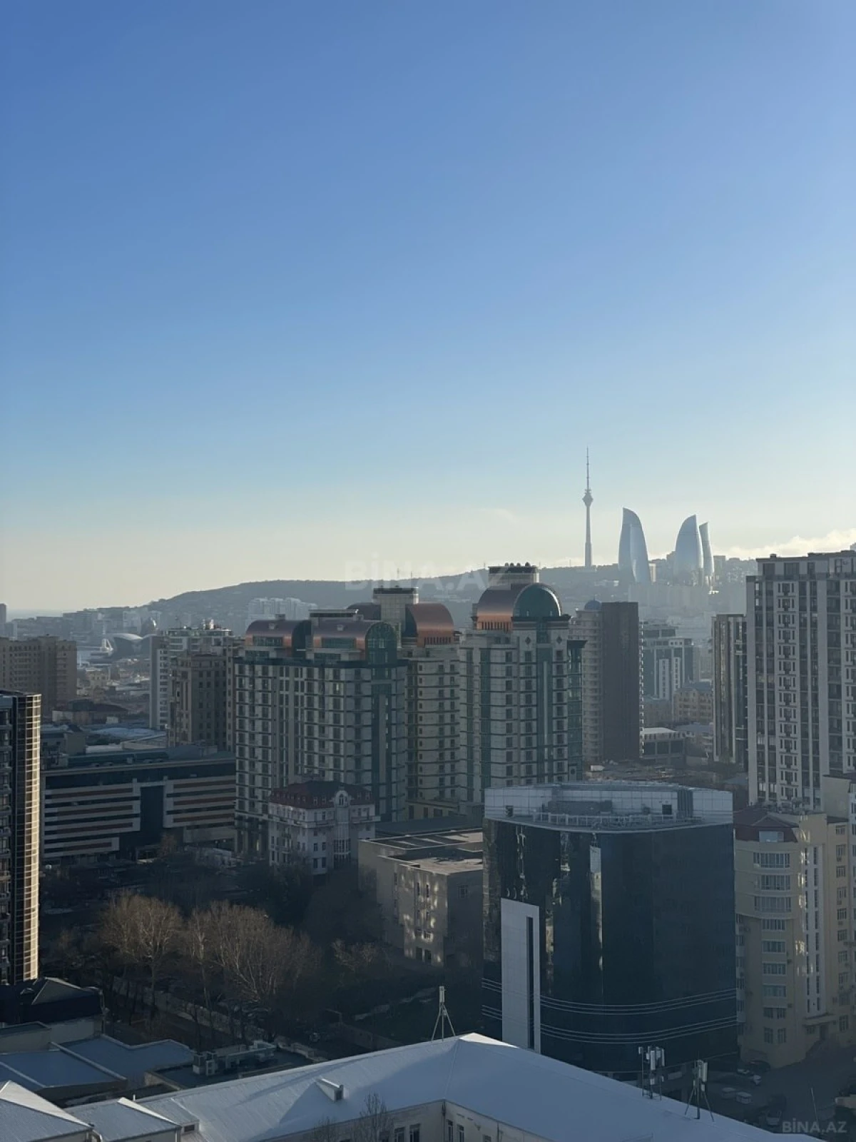 Satılır 3 otaqlı mənzil 105 m²