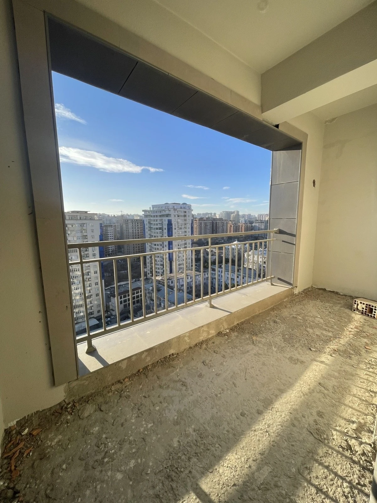 Satılır 3 otaqlı mənzil 105 m²