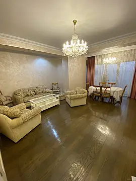 Satılır 3 otaqlı mənzil 155 m²