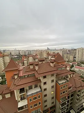 Satılır 3 otaqlı mənzil 155 m²