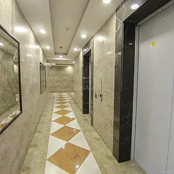 Satılır 4 otaqlı mənzil 211 m²