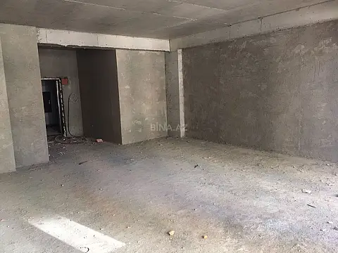 Satılır 4 otaqlı mənzil 211 m²