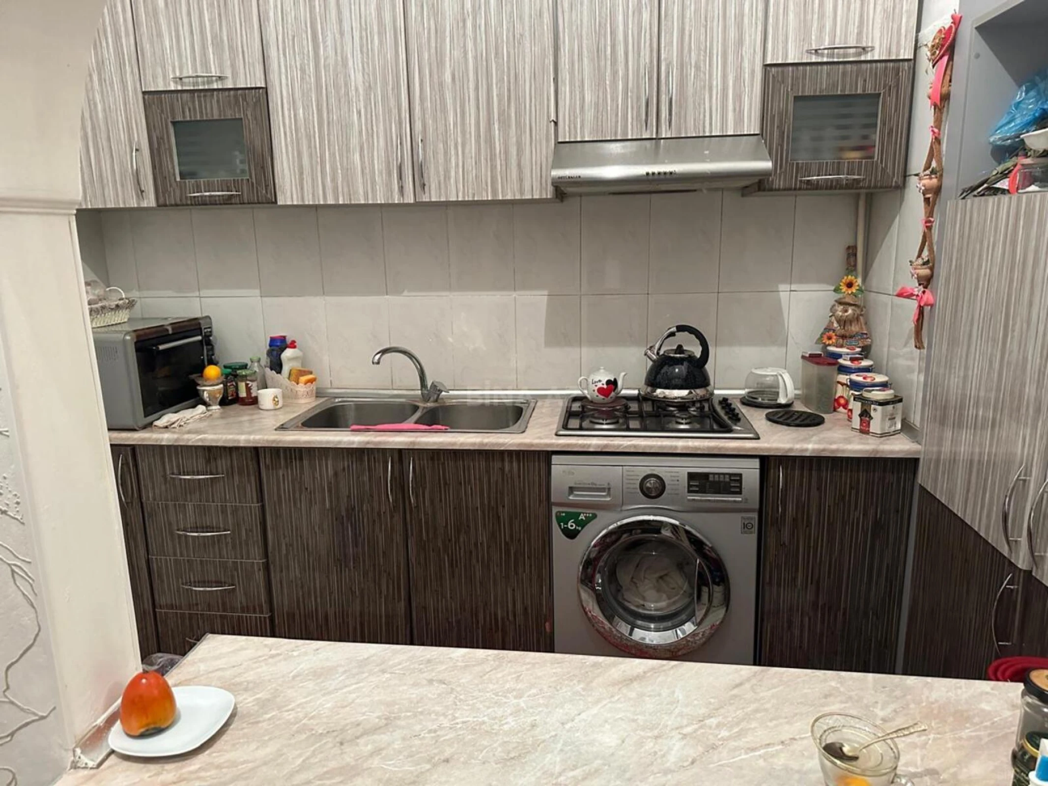 Satılır 4 otaqlı mənzil 112 m²