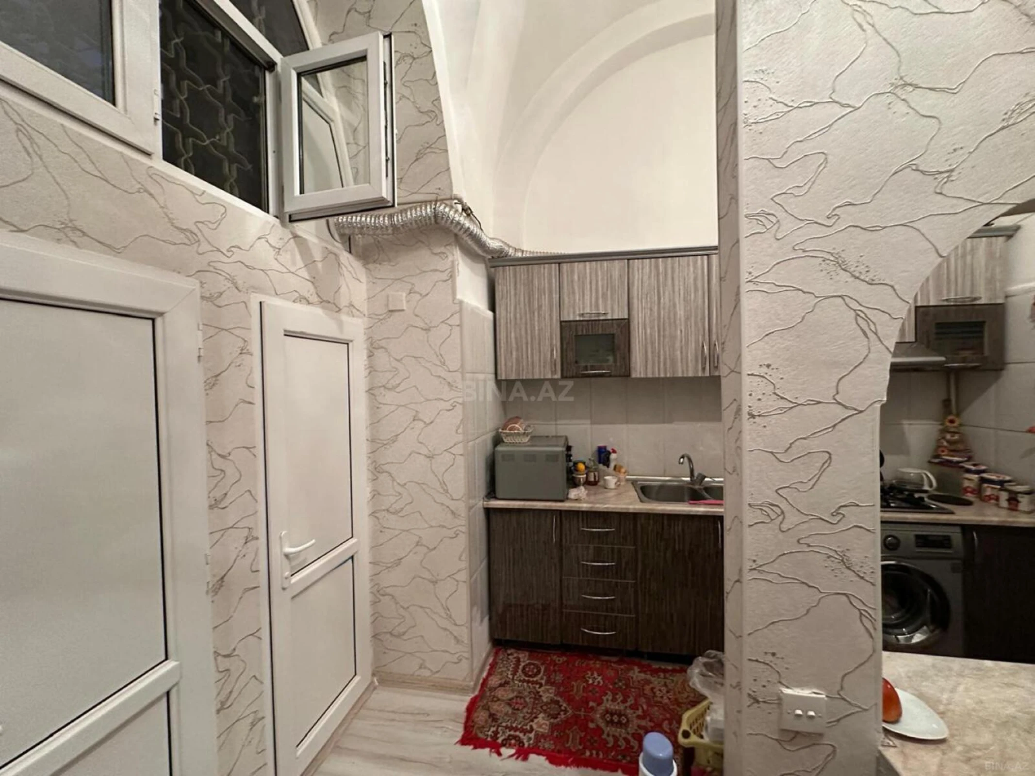Satılır 4 otaqlı mənzil 112 m²