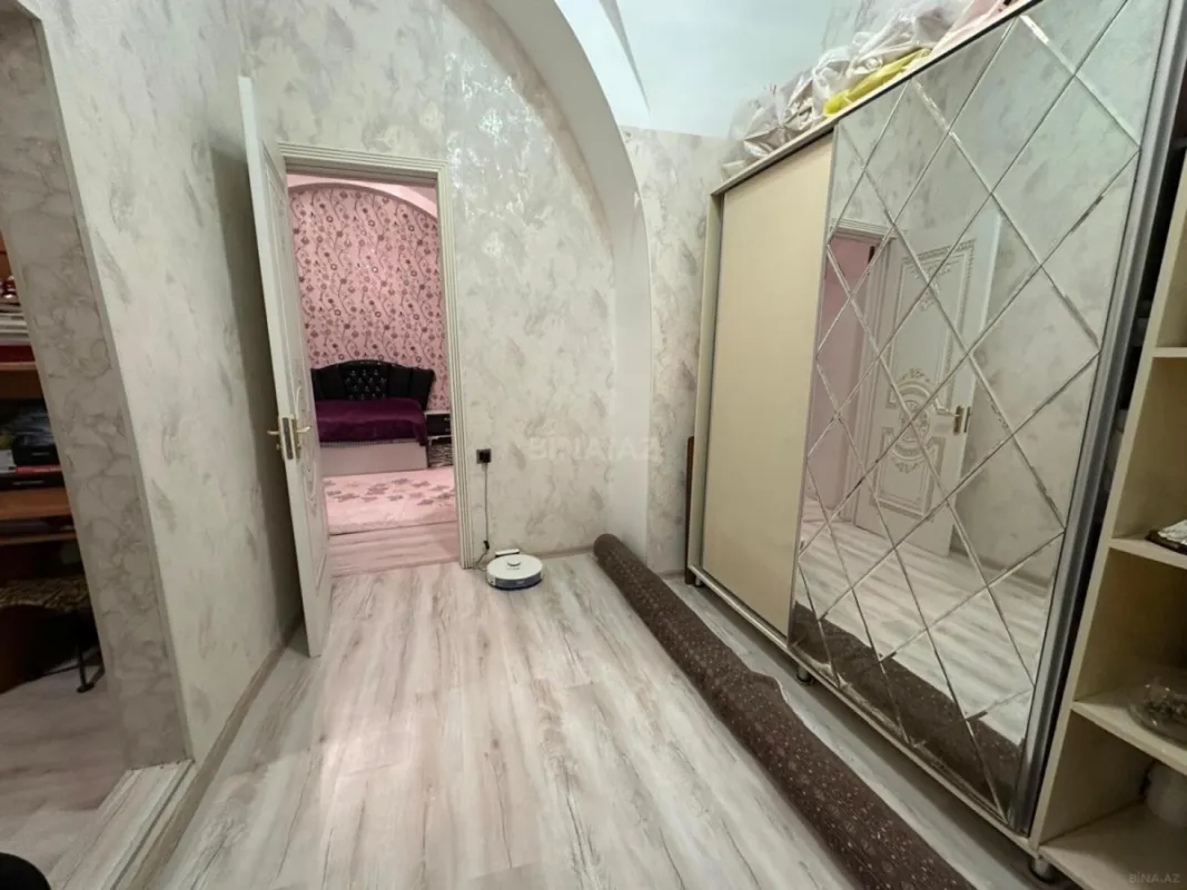 Satılır 4 otaqlı mənzil 112 m²