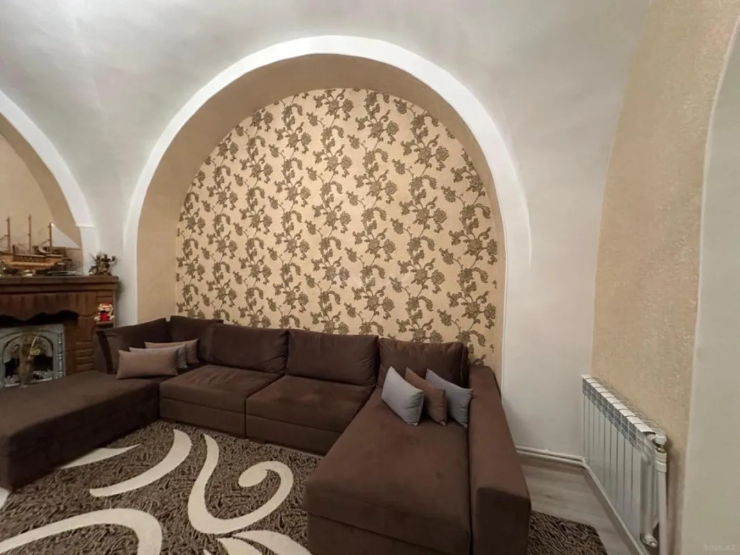 Satılır 4 otaqlı mənzil 112 m²