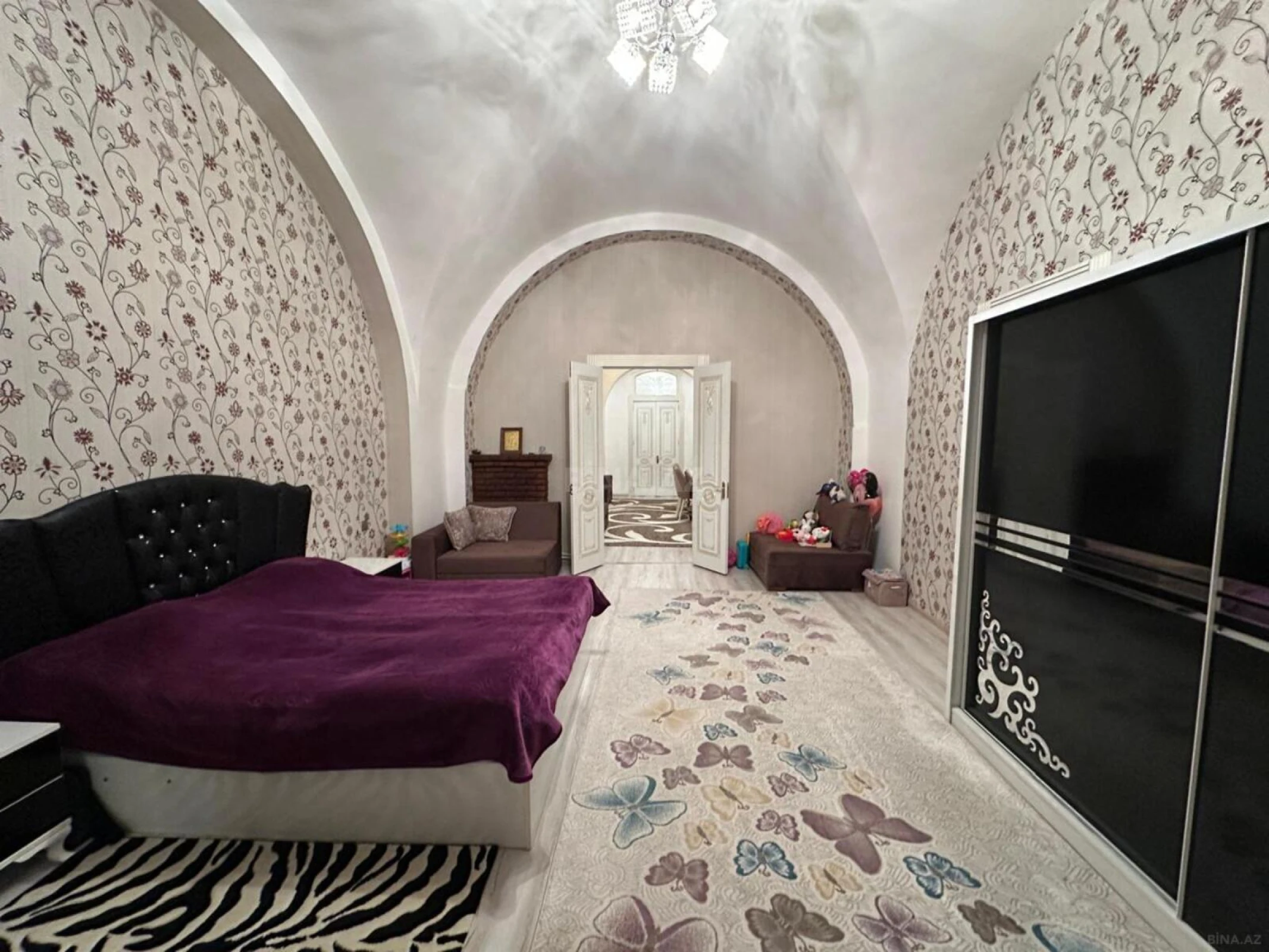 Satılır 4 otaqlı mənzil 112 m²