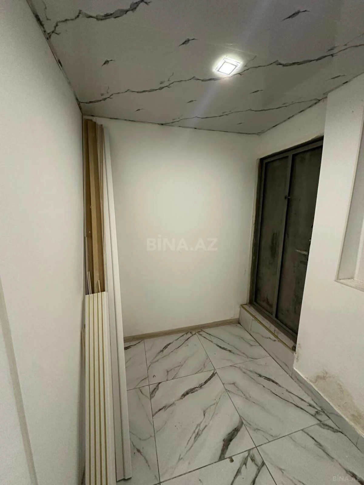 Satılır 4 otaqlı mənzil 112 m²