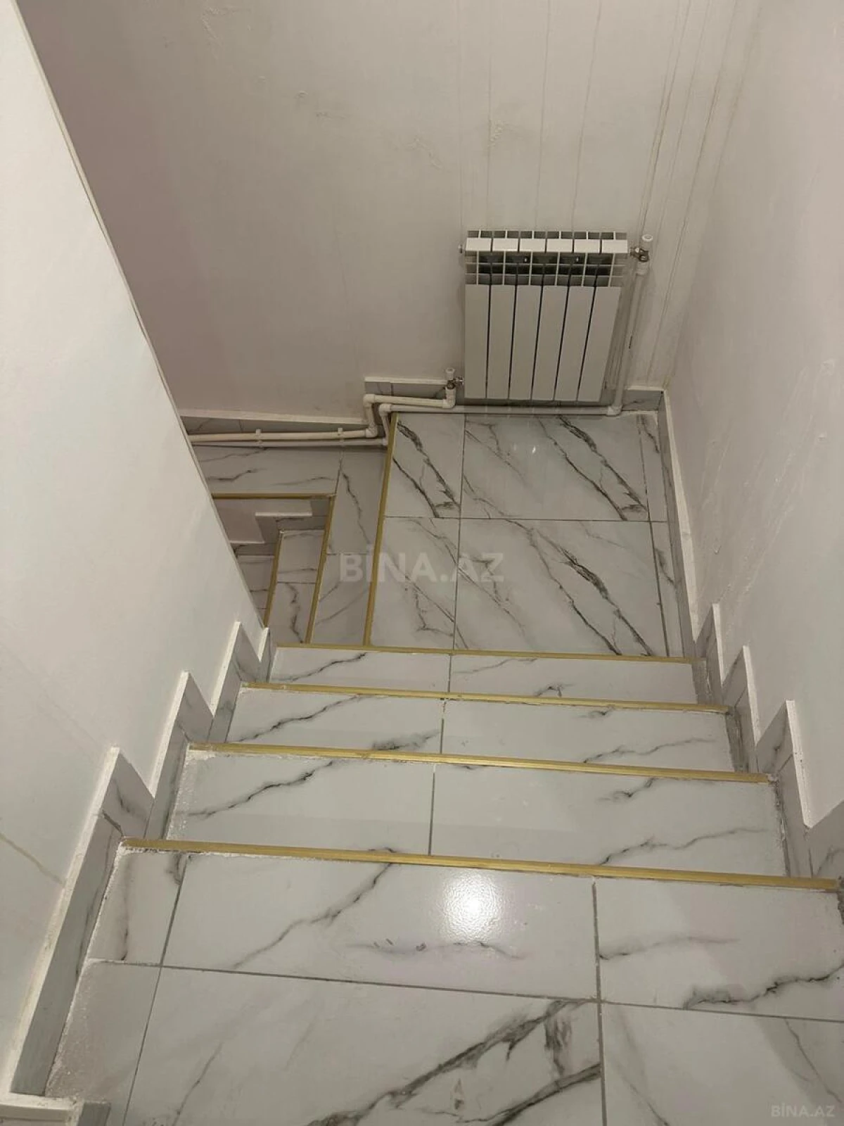 Satılır 4 otaqlı mənzil 112 m²