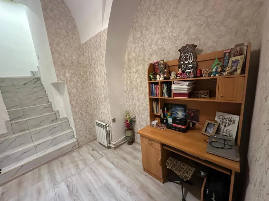 Satılır 4 otaqlı mənzil 112 m²