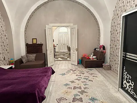 Satılır 4 otaqlı mənzil 112 m²